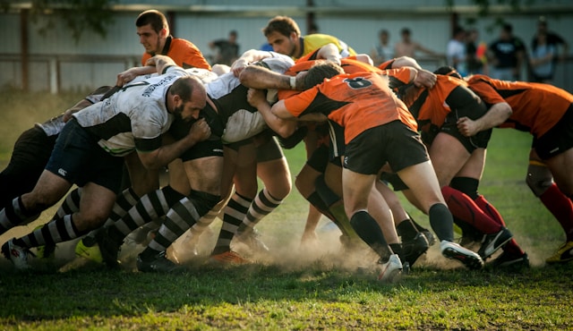 Al momento stai visualizzando The Moscow rugby team is engaged in a challenging match against their opponents